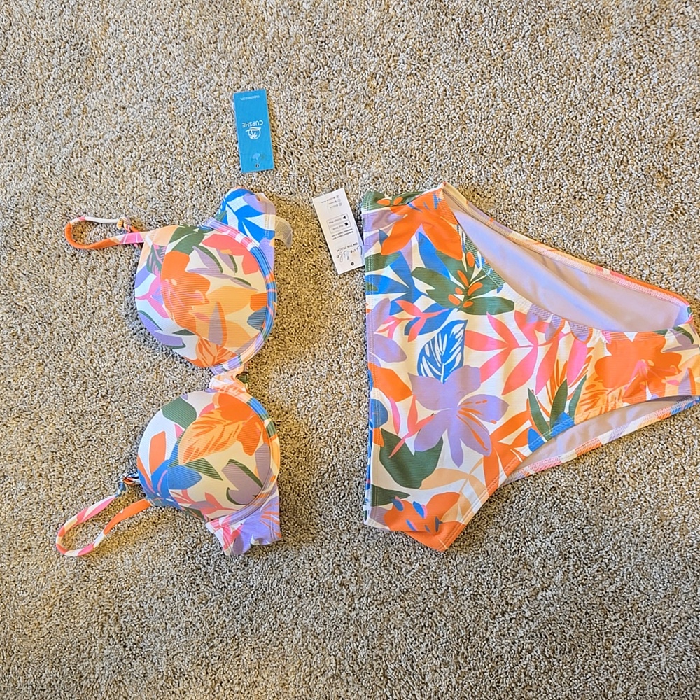 CUPSHE Scarlett Garden Push up Bikini top and Cheeky bottoms